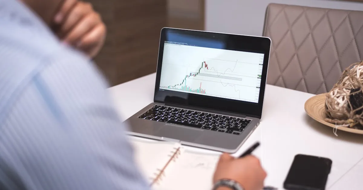 Plantilla de Informe (GOOGLE-DOCS) - Sector Logistica